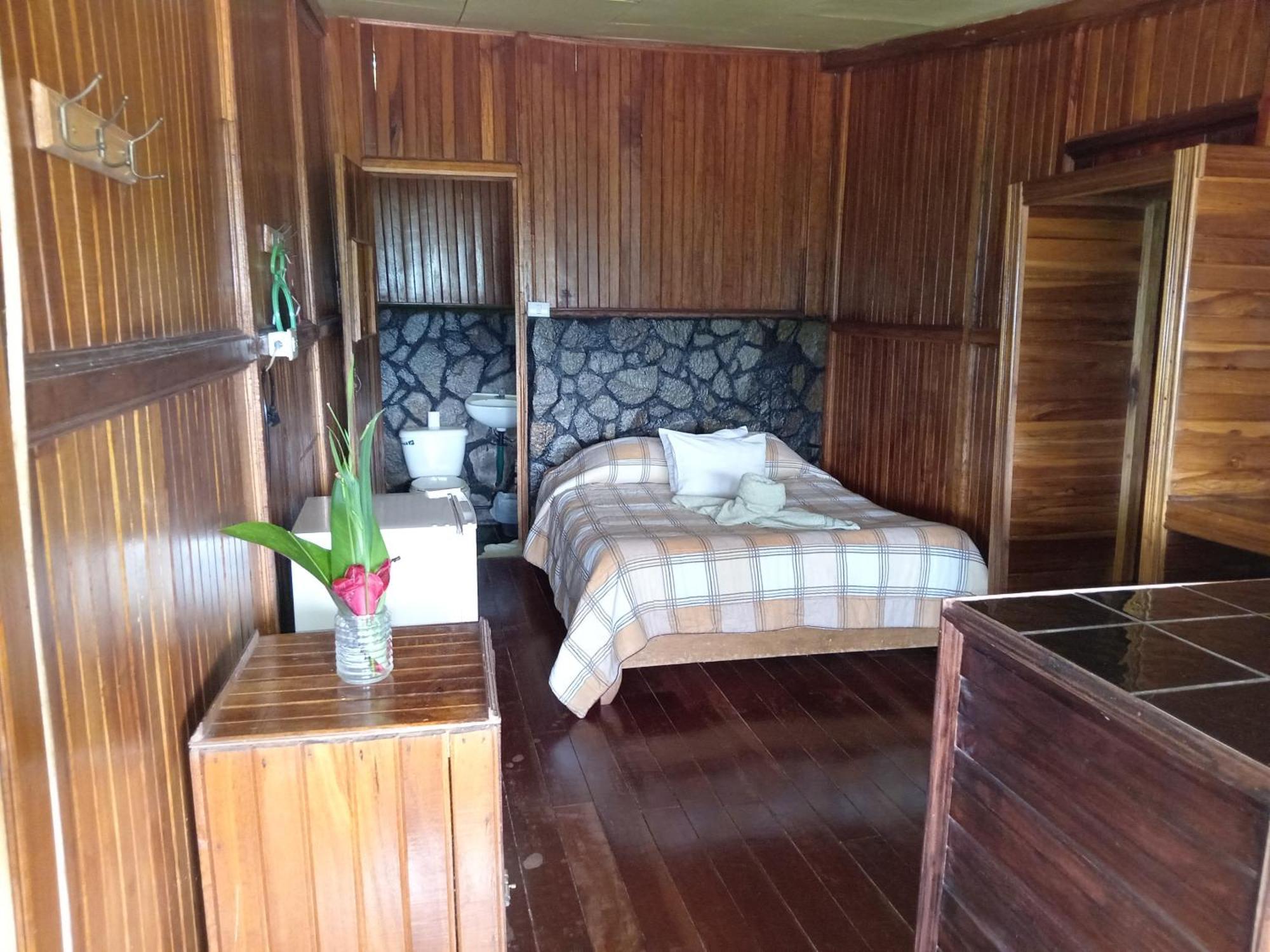 Hotel Green Mountain Туриалба Екстериор снимка